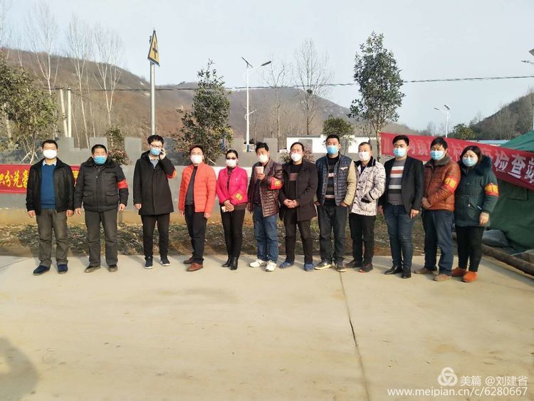 众志成城，拐河镇崔庄村李庄组助力疫情卡点