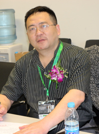 肖华